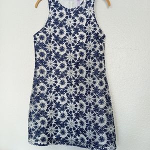 Alya white dress with blue flowers, casual size M